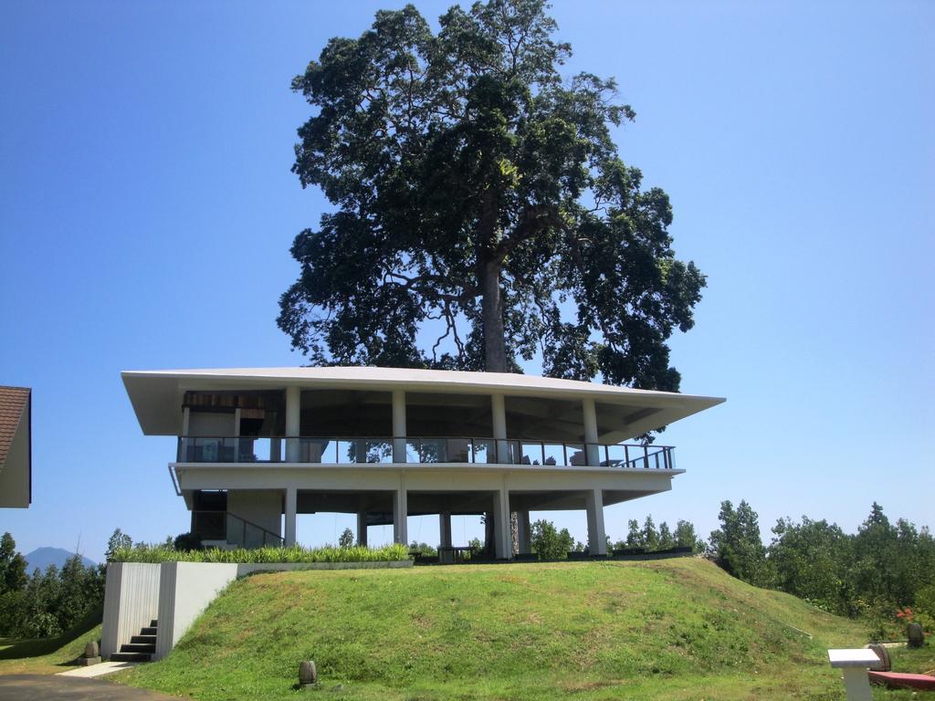 Hotel Grand Luley Manado Exterior foto