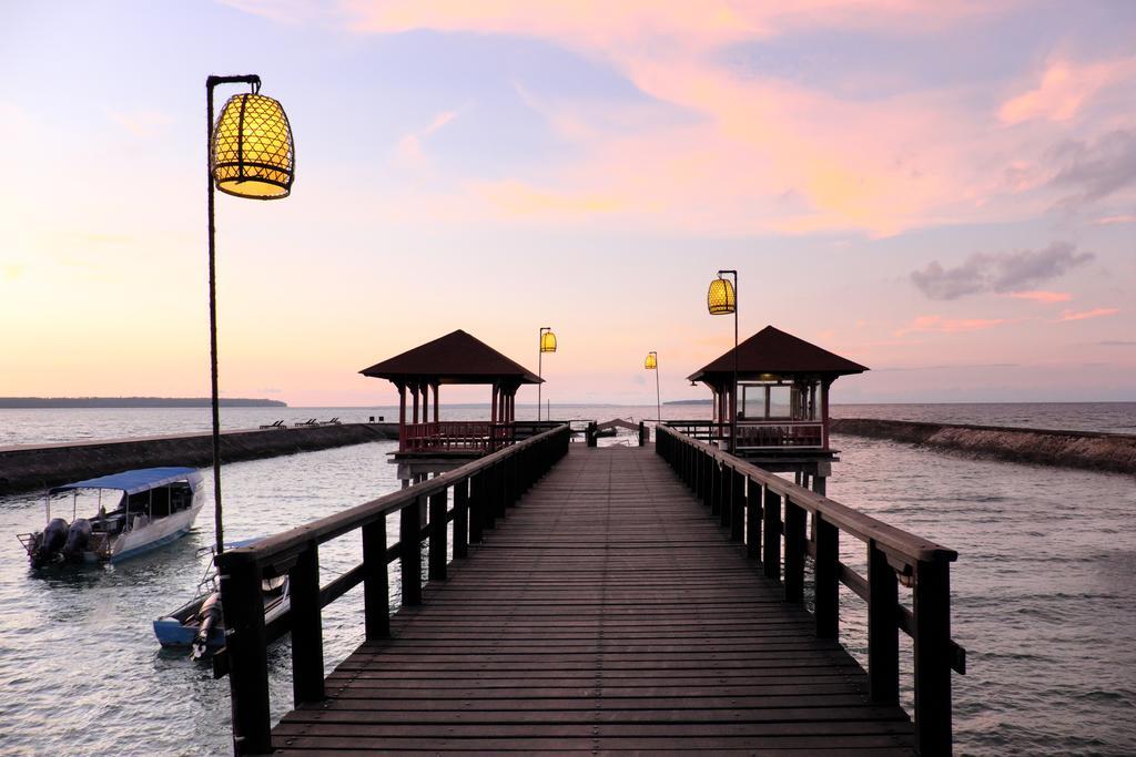 Hotel Grand Luley Manado Exterior foto
